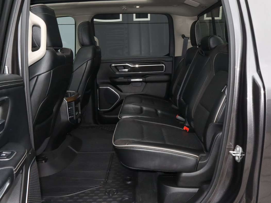Used 2022 RAM 1500 Laramie AWD/4WD image 8