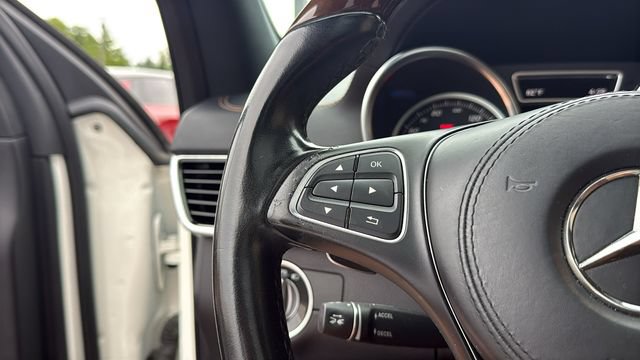 Used 2017 Mercedes-Benz GLS 550 4MATIC image 33