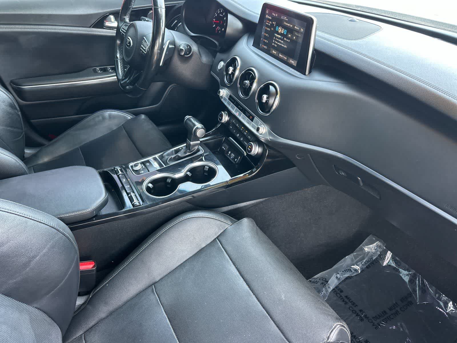 Used 2019 Kia Stinger Premium RWD image 16