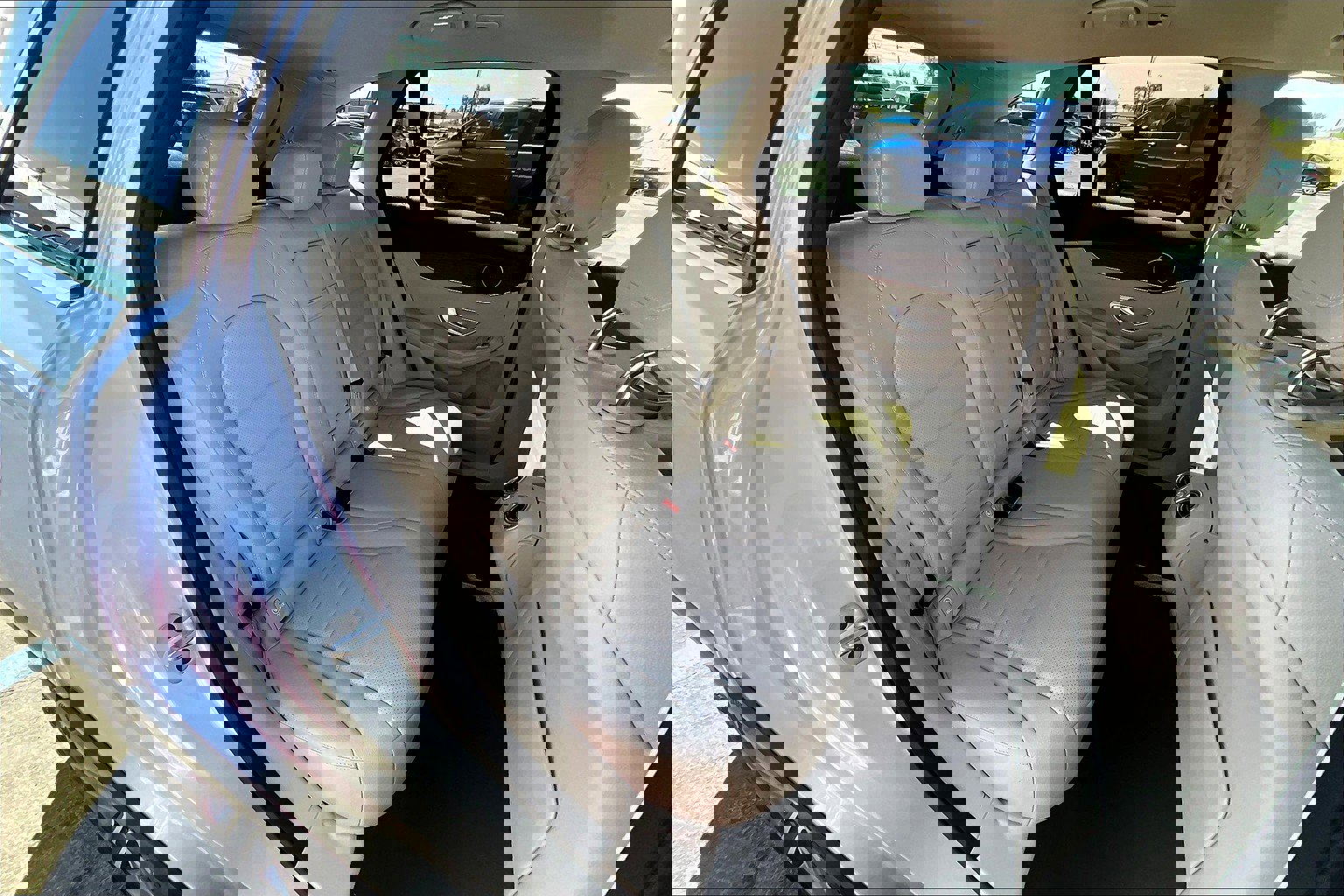 Used 2022 Mercedes-Benz GLC 300 w/ Premium Package Lite image 26