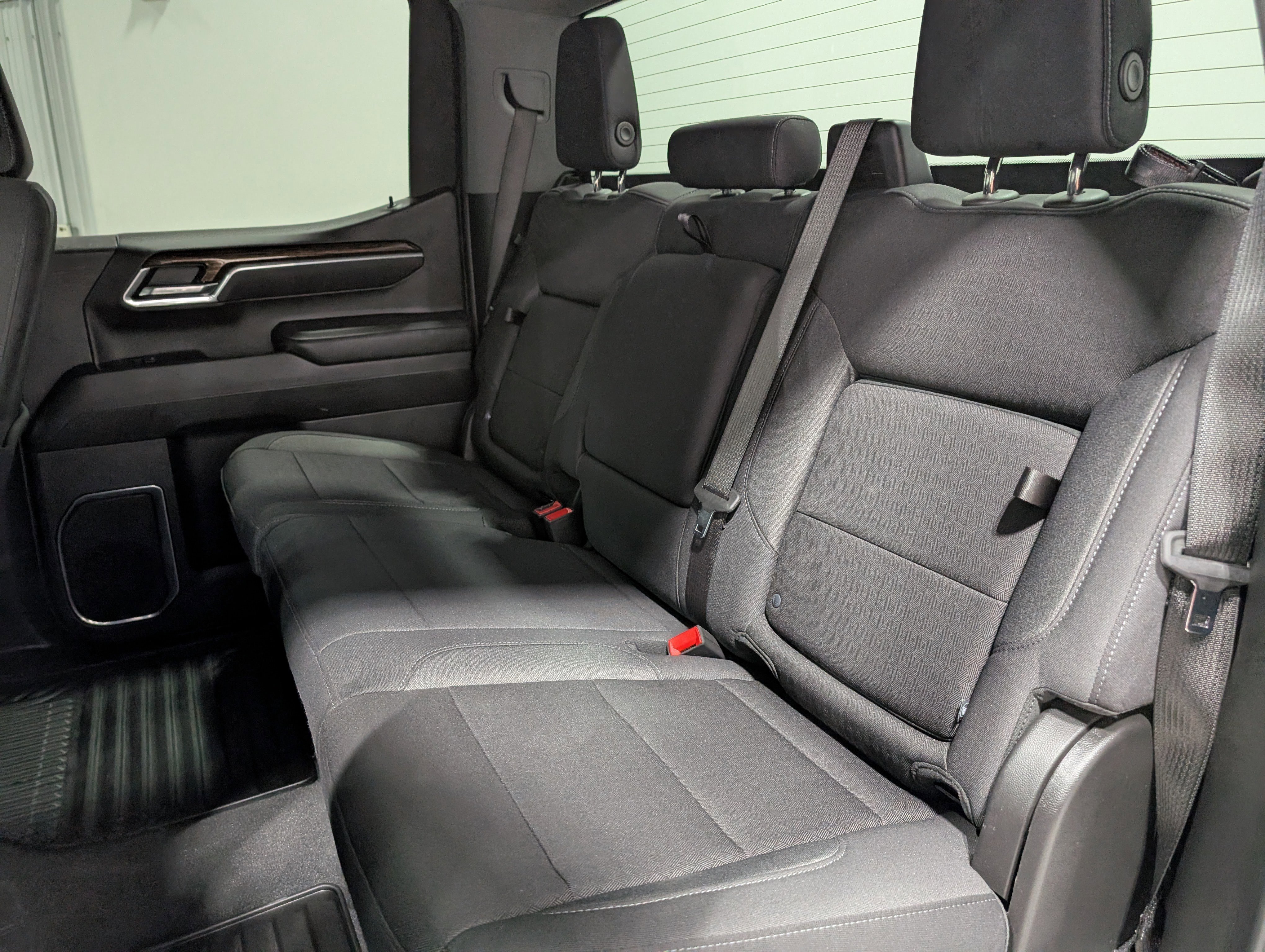 Used 2025 GMC Sierra 1500 Elevation image 17