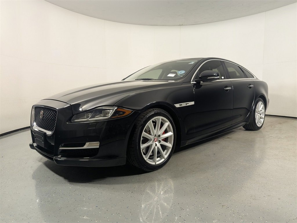 Used 2016 Jaguar XJ R-Sport image 3