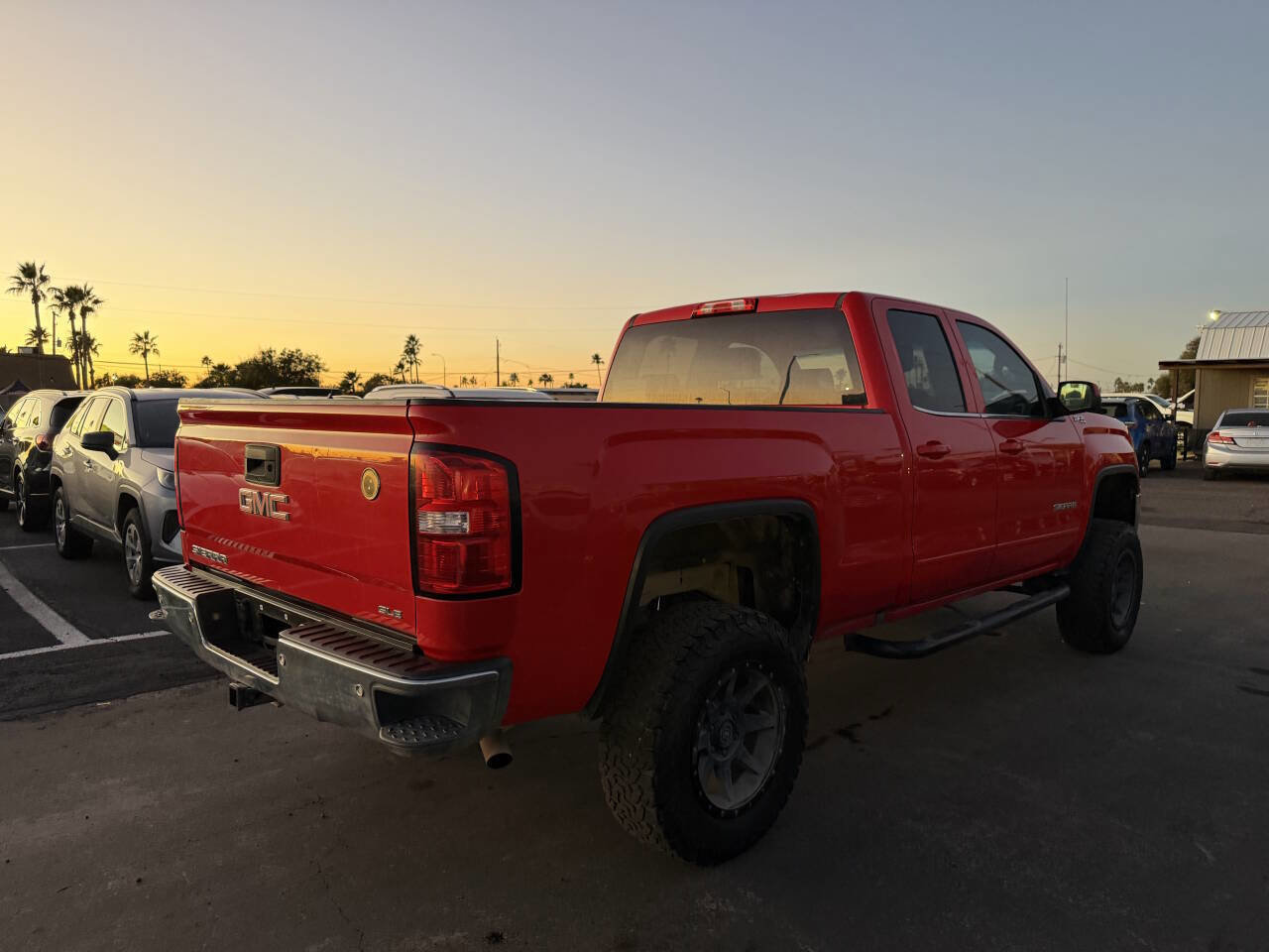 Used 2018 GMC Sierra 1500 SLE image 12