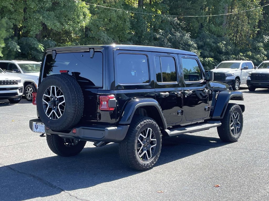 New 2027 Jeep Wrangler Unlimited Sahara AWD/4WD image 8