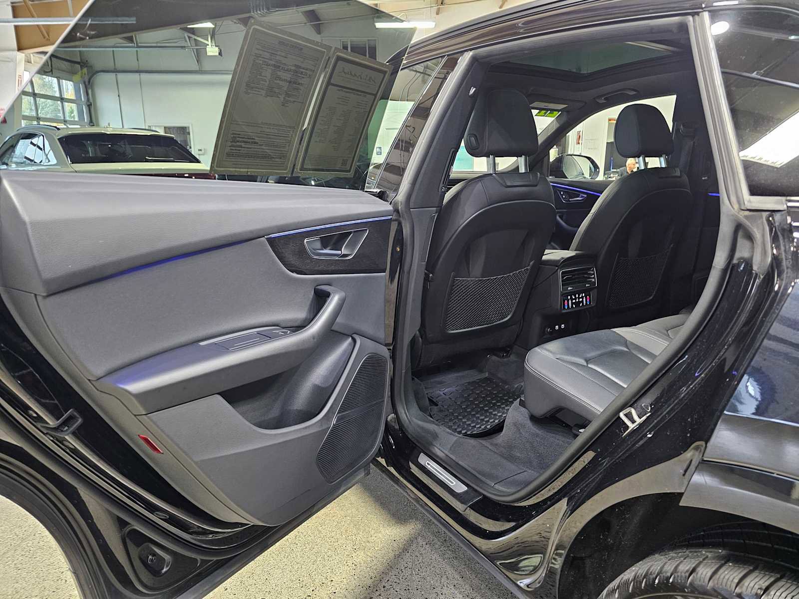 Used 2021 Audi Q8 Premium Plus w/ Premium Plus Package image 15