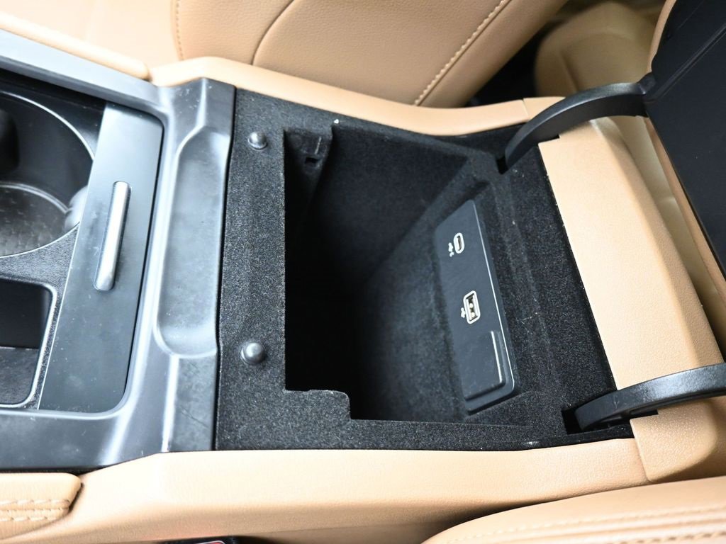 Used 2023 Jaguar F-PACE S image 27