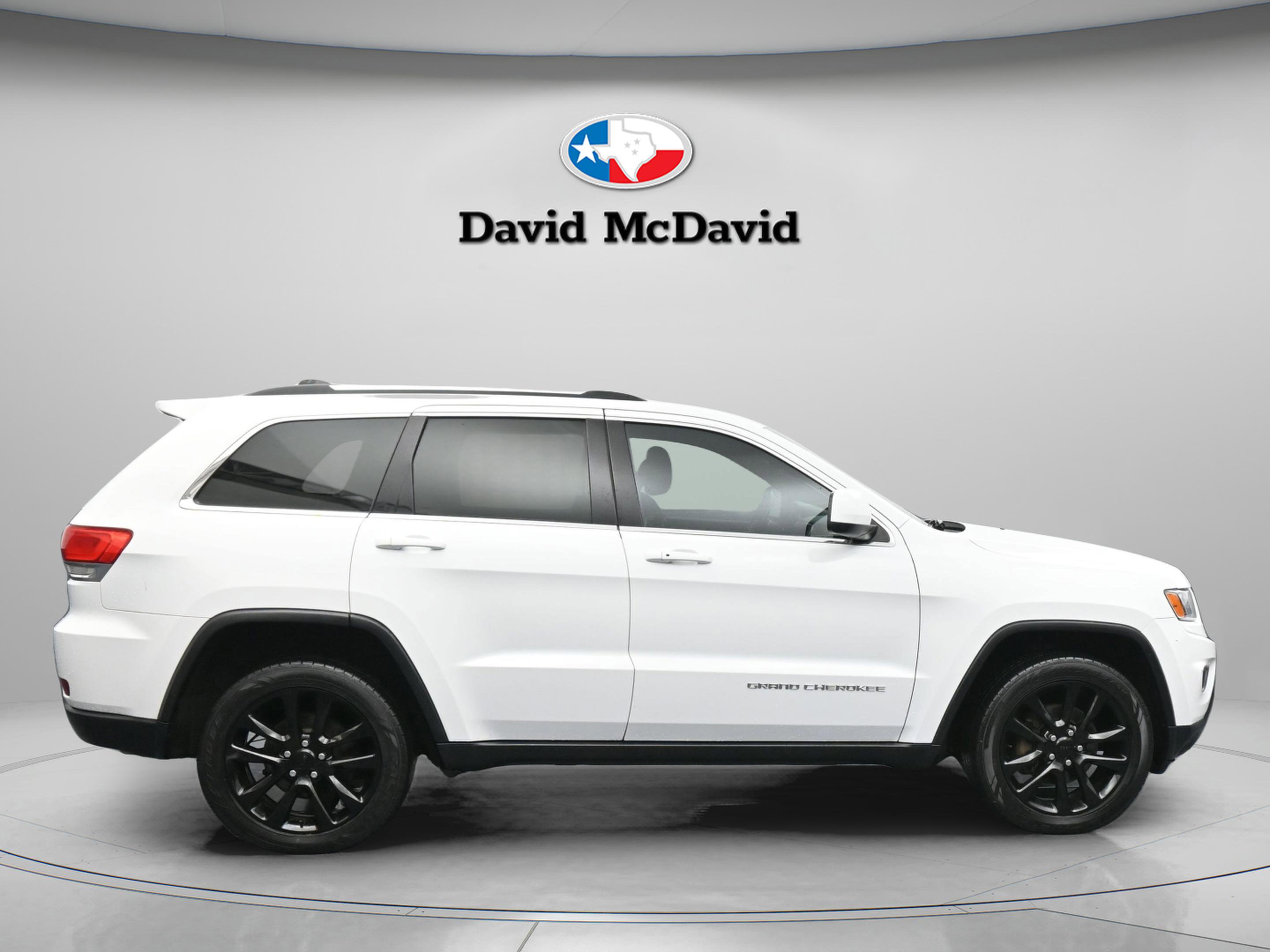 Used 2015 Jeep Grand Cherokee Laredo w/ Quick Order Package 23E AWD/4WD image 9