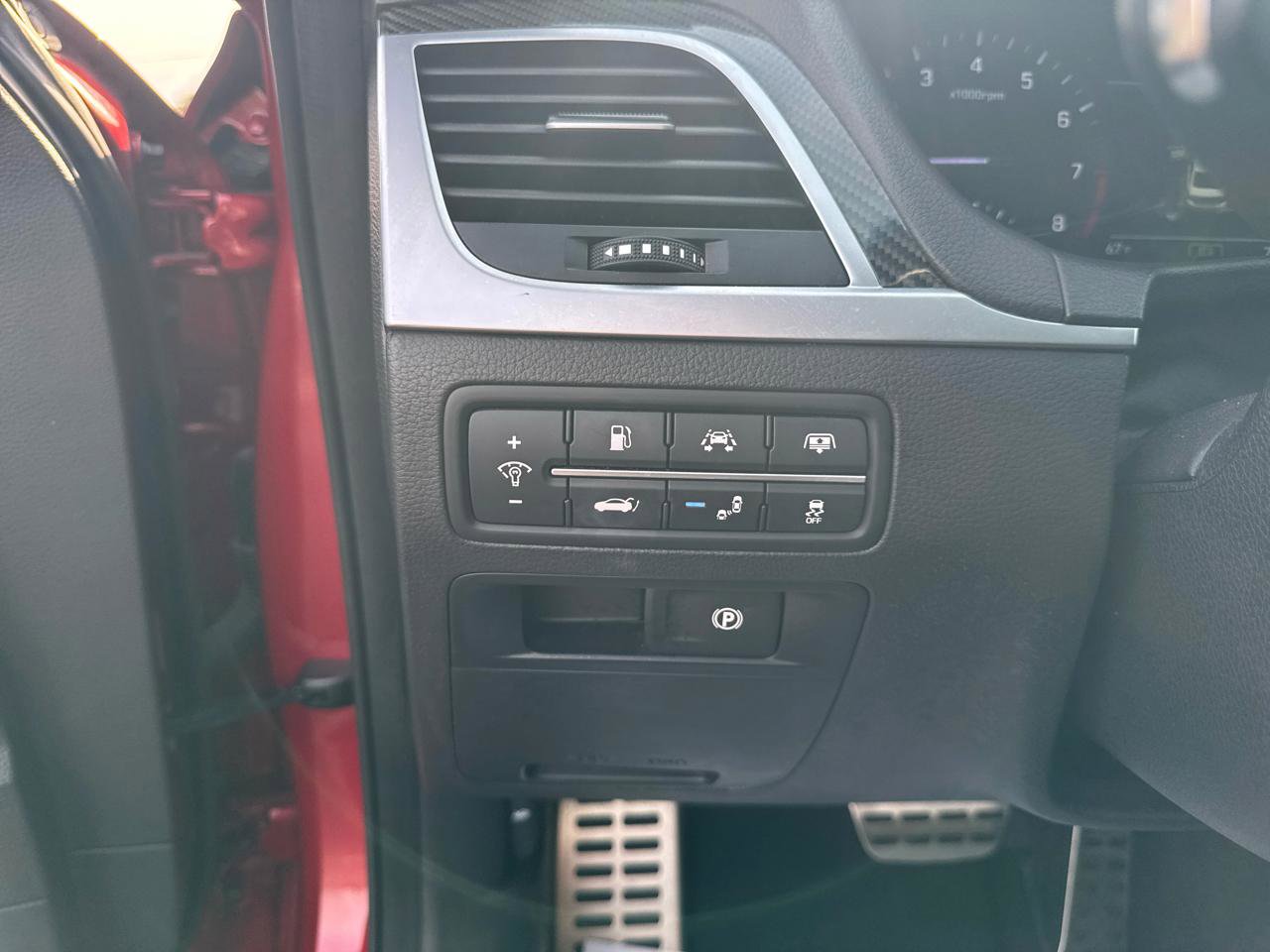 Used 2018 Genesis G80 3.3T Sport image 21