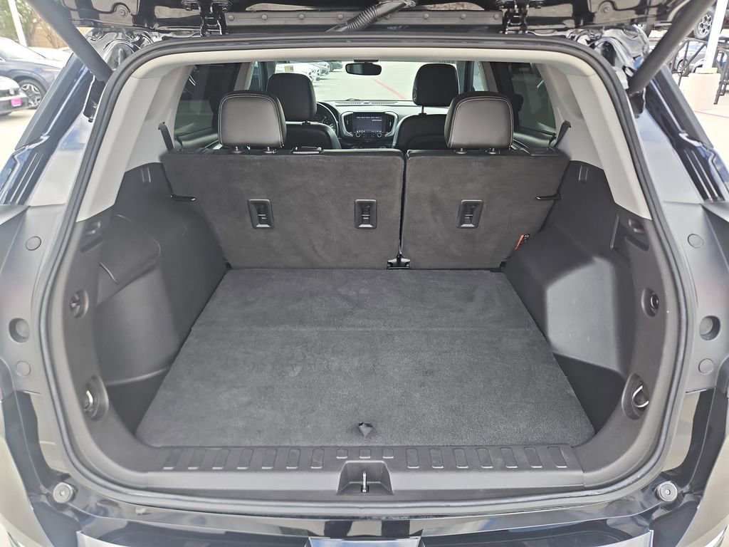 Used 2022 GMC Terrain SLT image 17