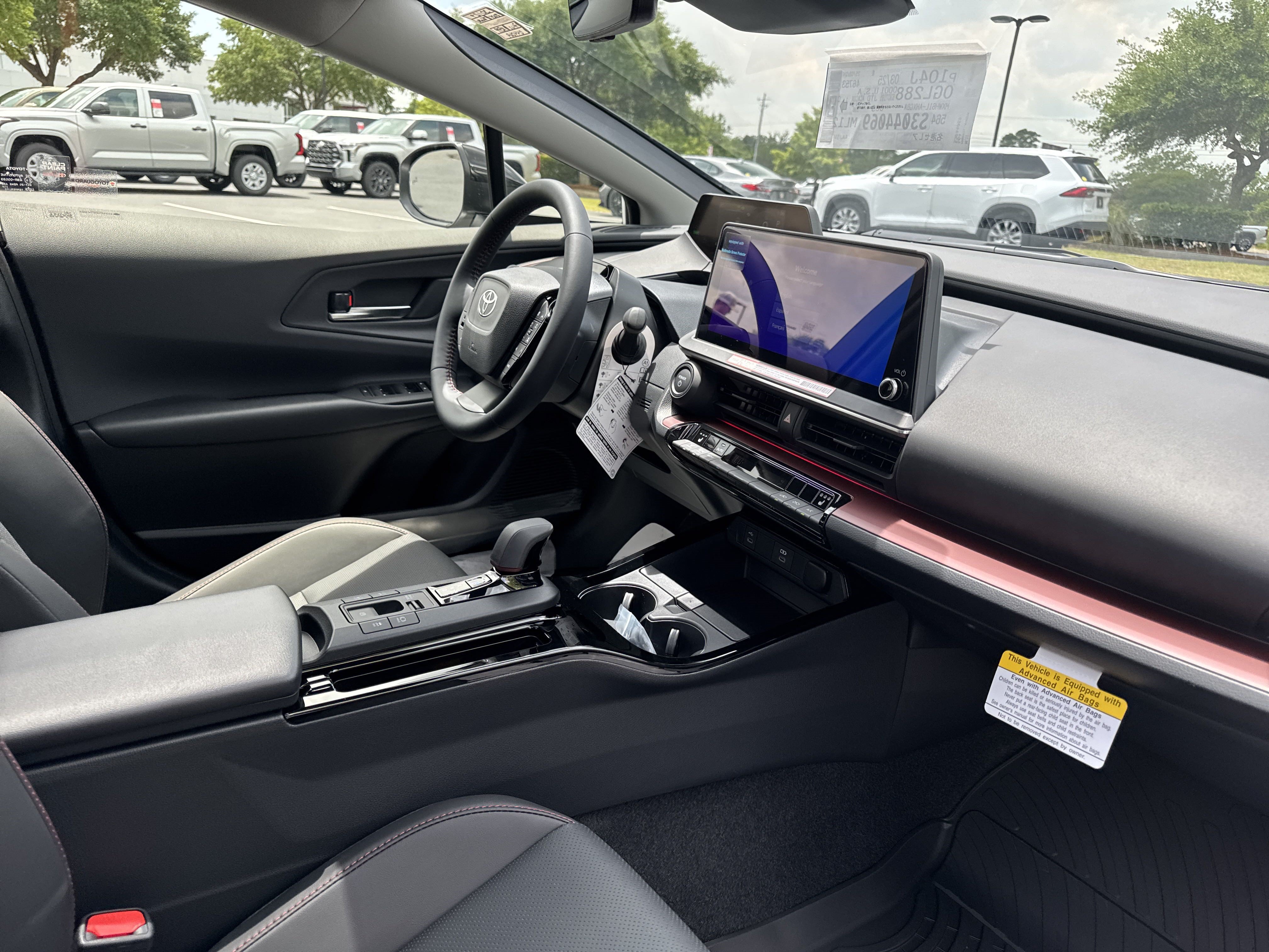 New 2025 Toyota Prius Plug-In Hybrid FWD image 36
