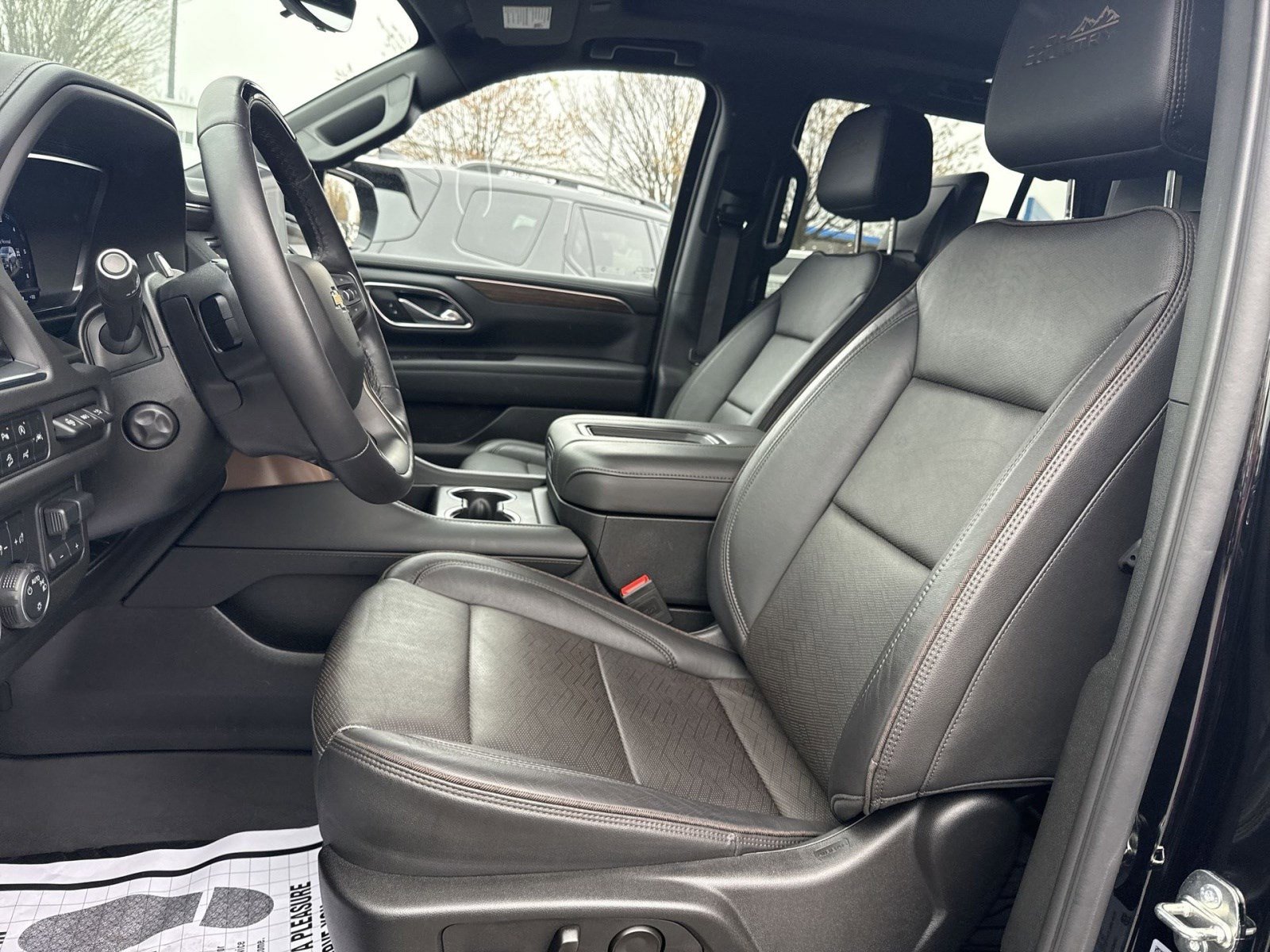 Used 2024 Chevrolet Tahoe High Country w/ Advanced Technology Package image 12