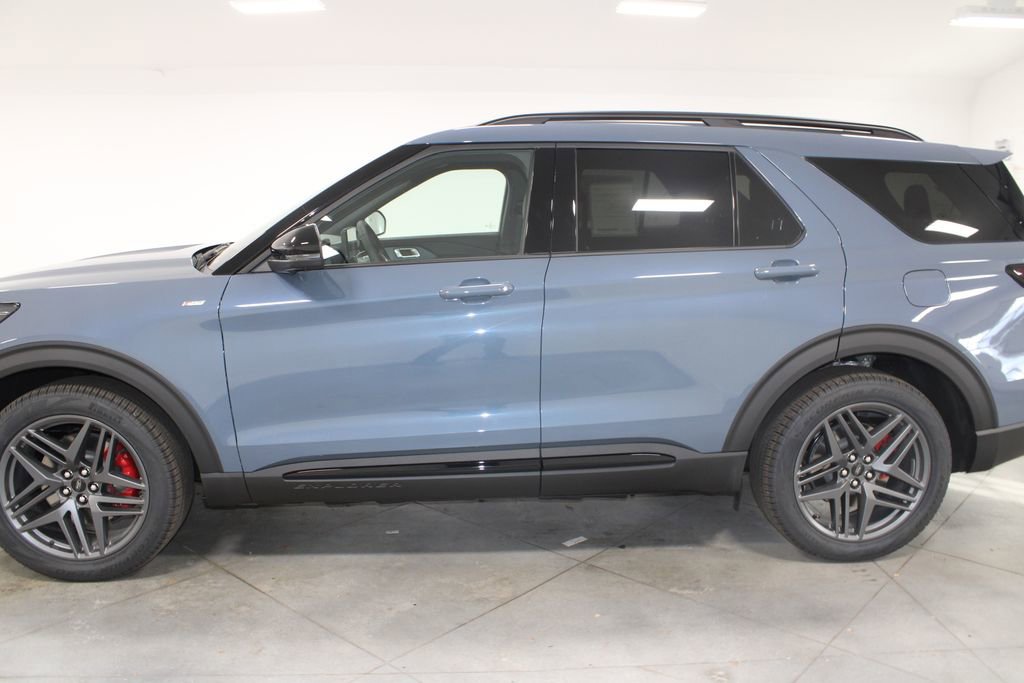 New 2026 Ford Explorer ST-Line w/ ST-Line Street Pack image 5