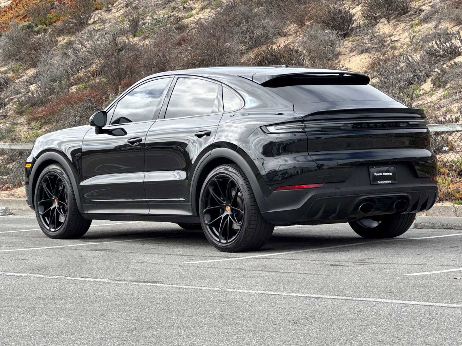 Certified 2025 Porsche Cayenne GTS image 3