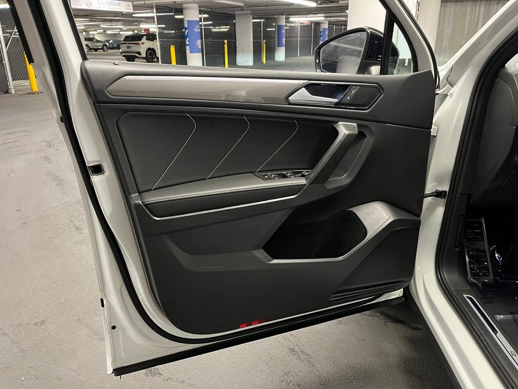 Certified 2023 Volkswagen Tiguan SE R-Line FWD image 19