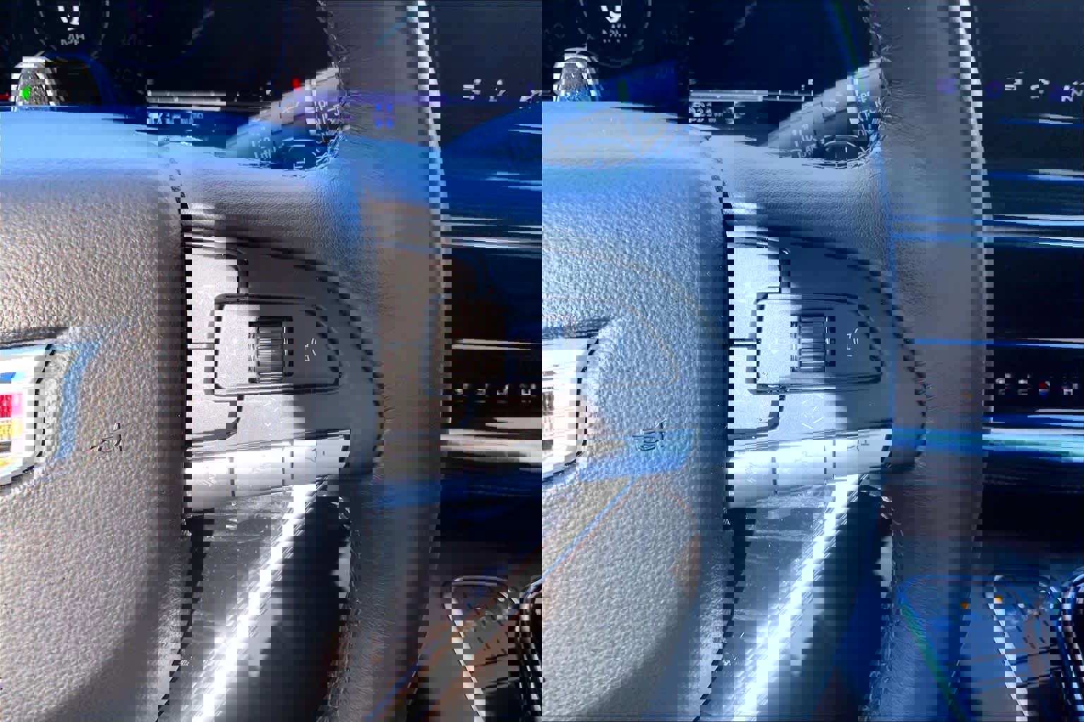 Used 2024 Cadillac Escalade ESV Sport w/ LPO, ONYX Package image 24