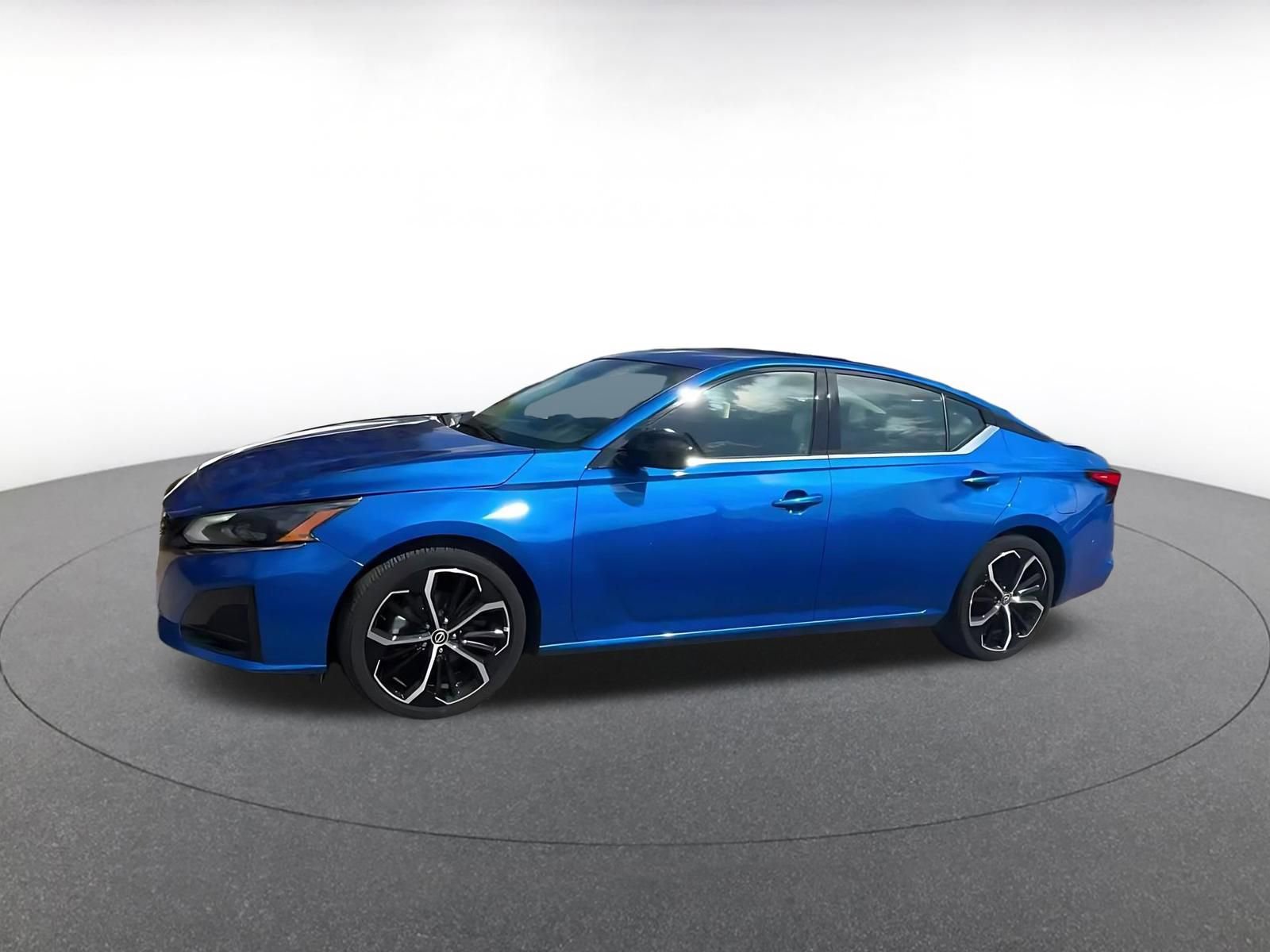 Used 2025 Nissan Altima 2.5 SR image 8