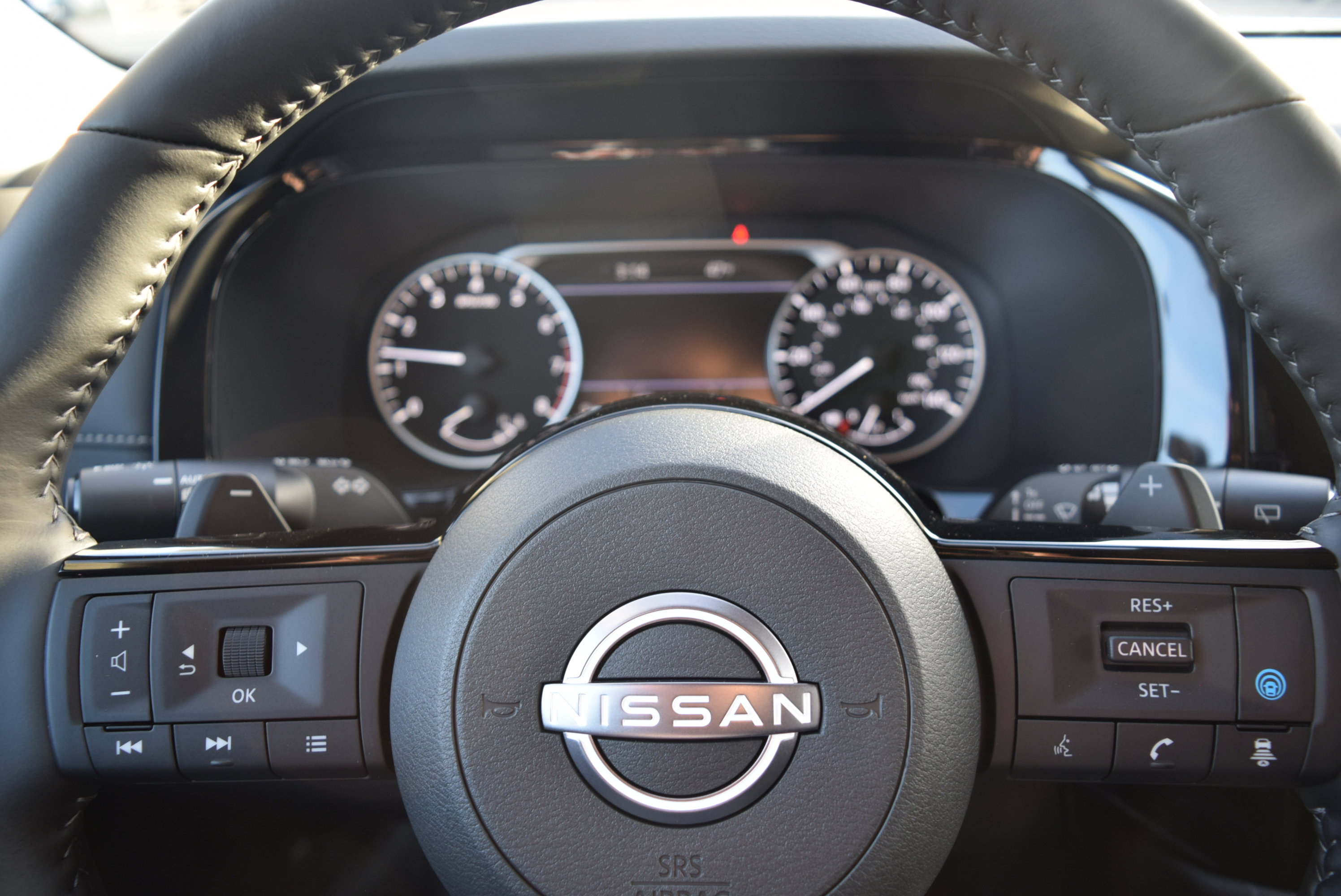 New 2025 Nissan Pathfinder SL image 14