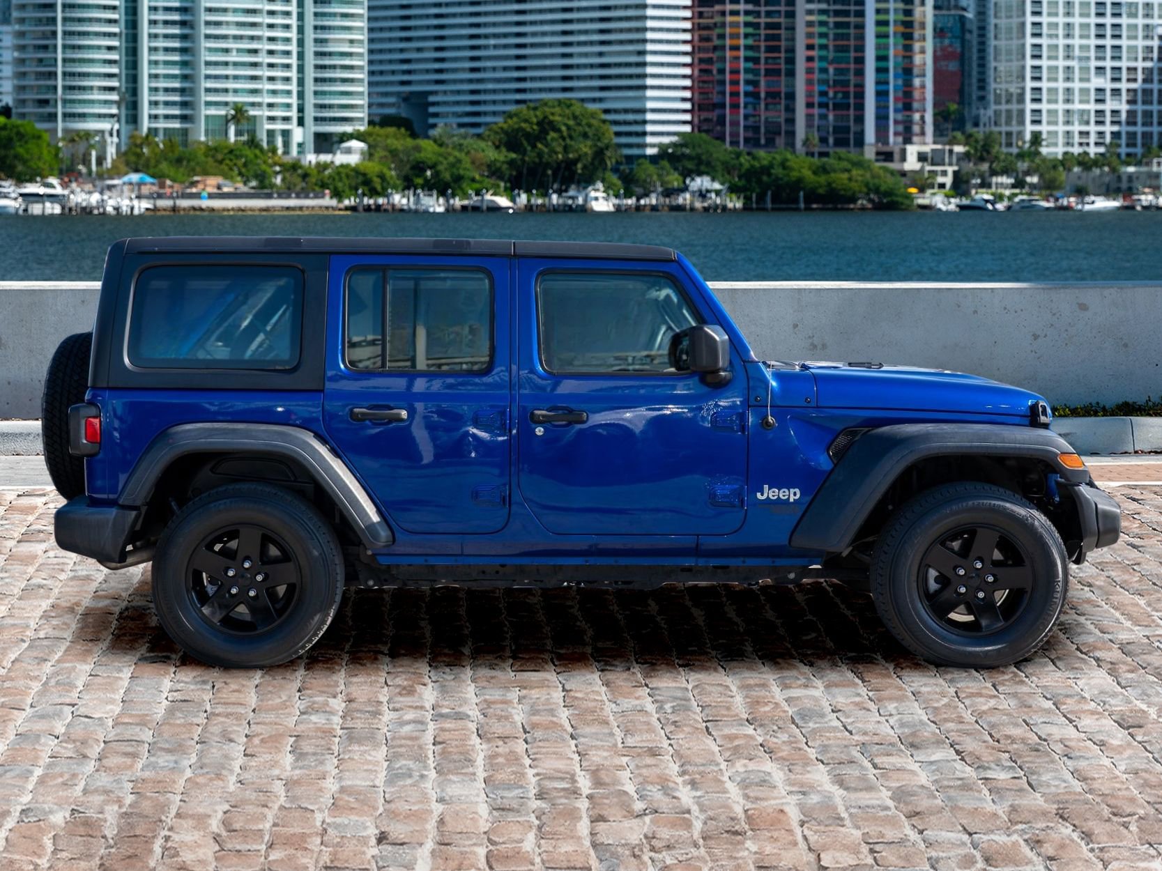 Used 2018 Jeep Wrangler Unlimited Sport image 4