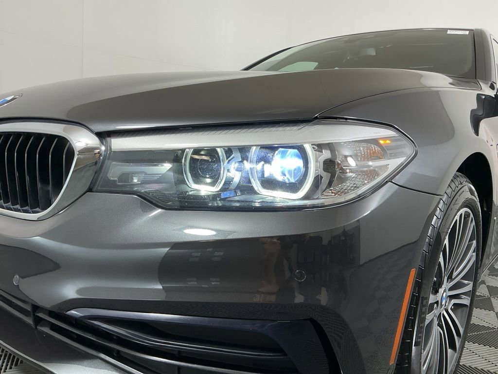 Used 2020 BMW 530e image 5