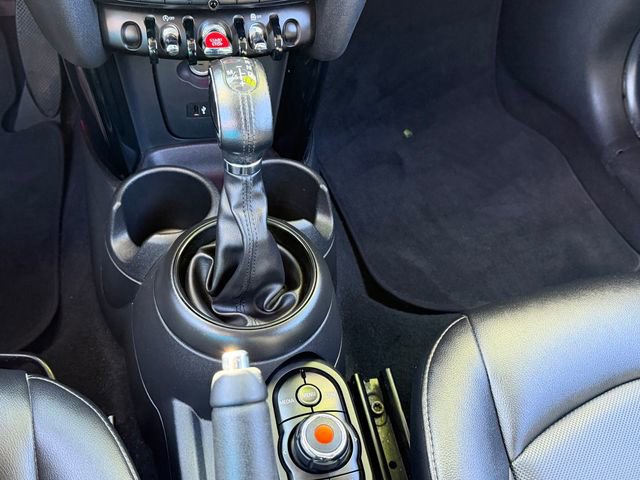 Used 2019 MINI Cooper 2-Door Hardtop image 17
