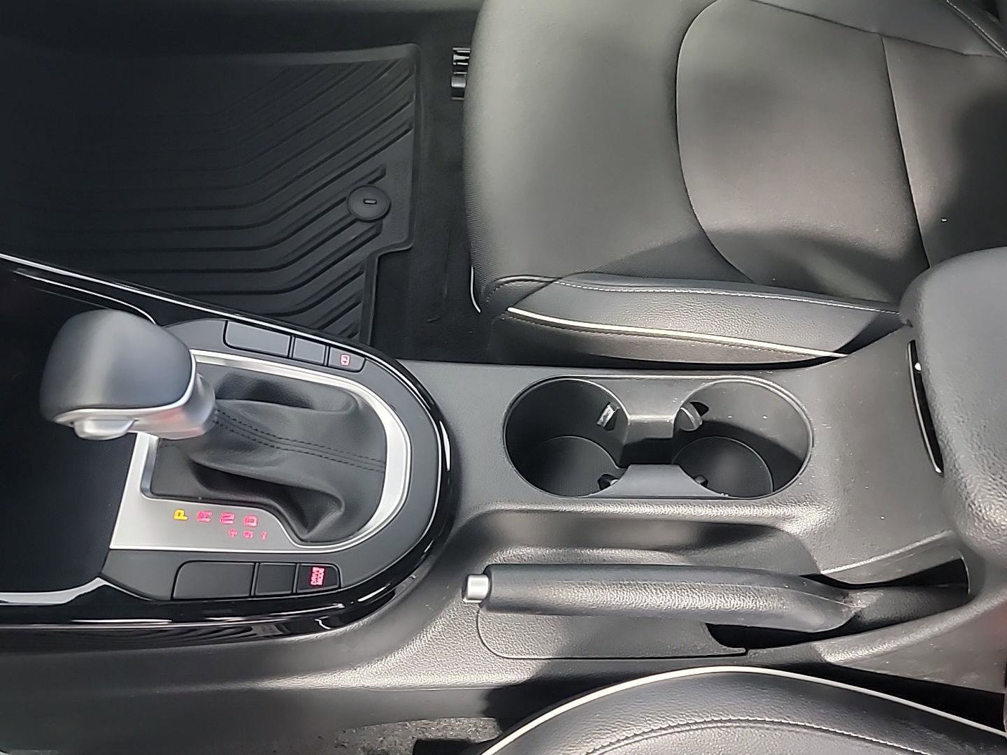 Used 2023 Kia Forte GT-Line image 32