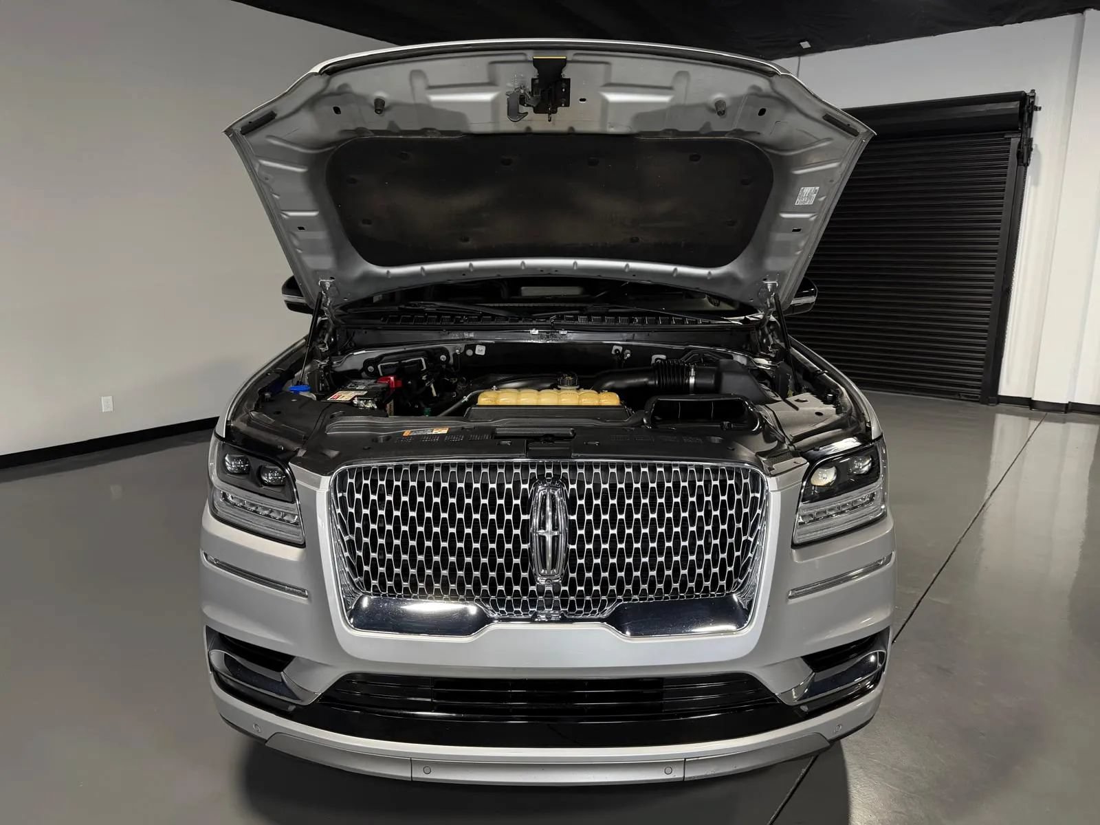 Used 2018 Lincoln Navigator Reserve w/ Technology Package AWD/4WD image 7