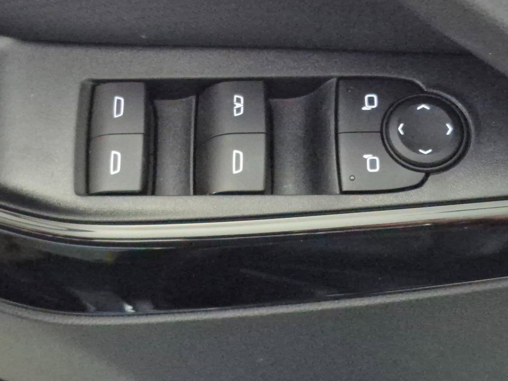 New 2026 Chevrolet Equinox LT w/ Convenience Package II image 14