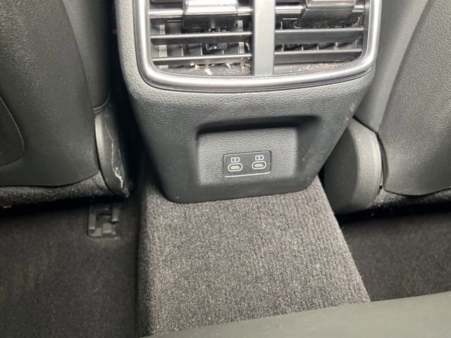 Used 2025 Genesis G70 2.5T image 49