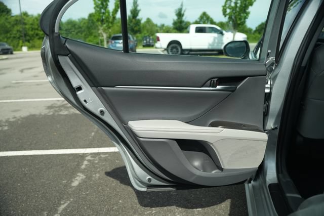 Used 2024 Toyota Camry XSE FWD image 15