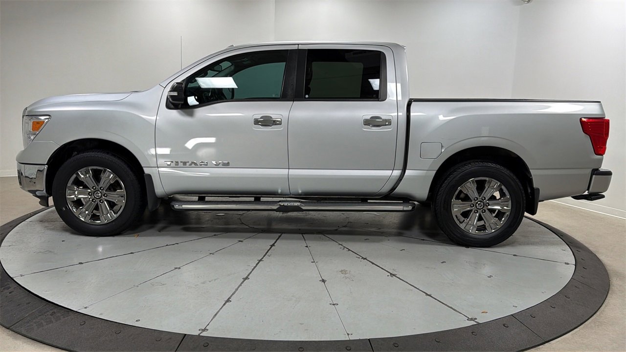 Used 2018 Nissan Titan SV w/ SV Convenience Package image 8