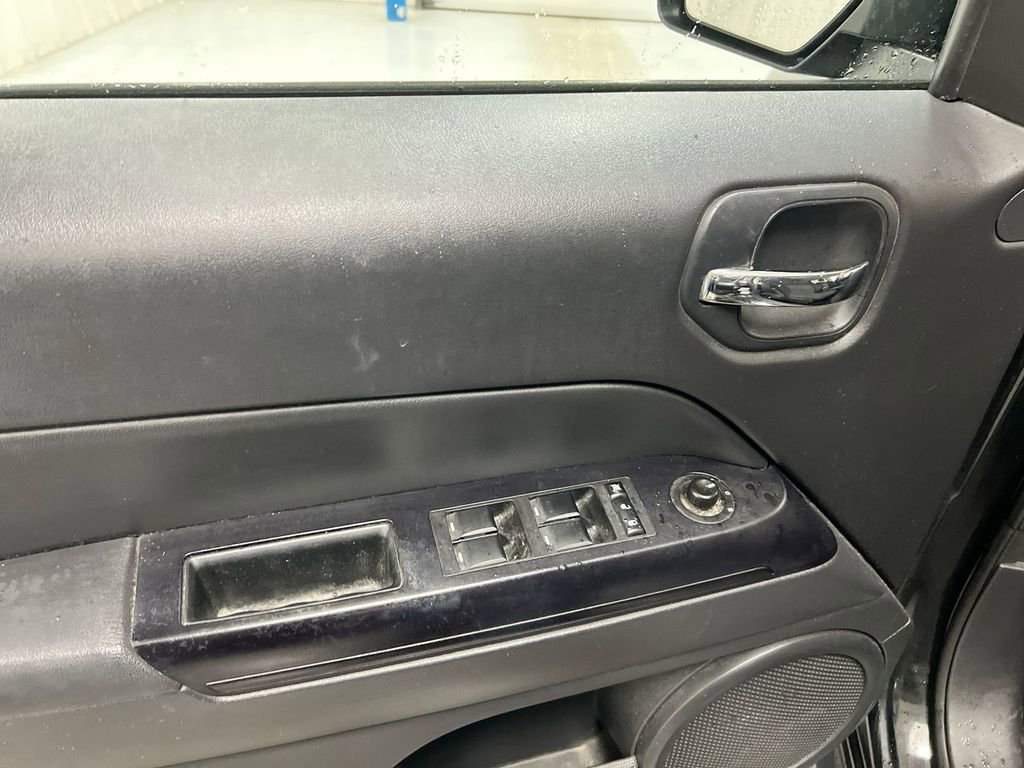 Used 2016 Jeep Patriot Latitude image 18