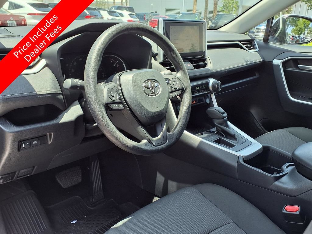 Used 2025 Toyota RAV4 XLE FWD image 18