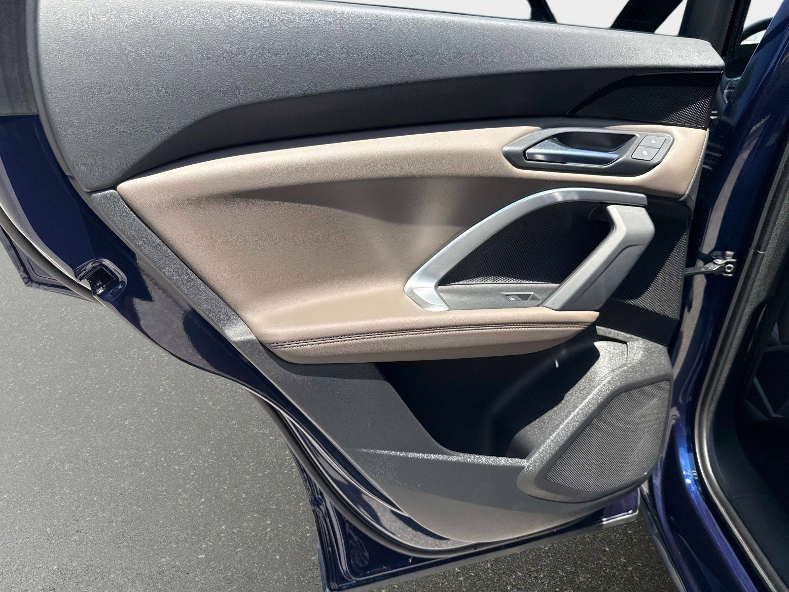 Used 2025 Audi Q5 Premium w/ Convenience Package AWD/4WD image 11