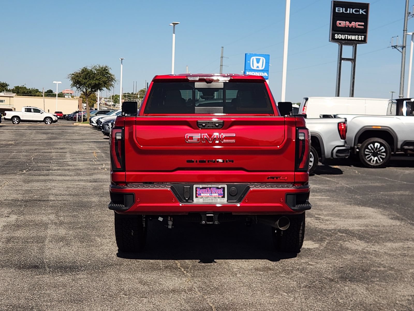 New 2026 GMC Sierra 2500 AT4 w/ AT4 Premium Plus Package AWD/4WD image 8