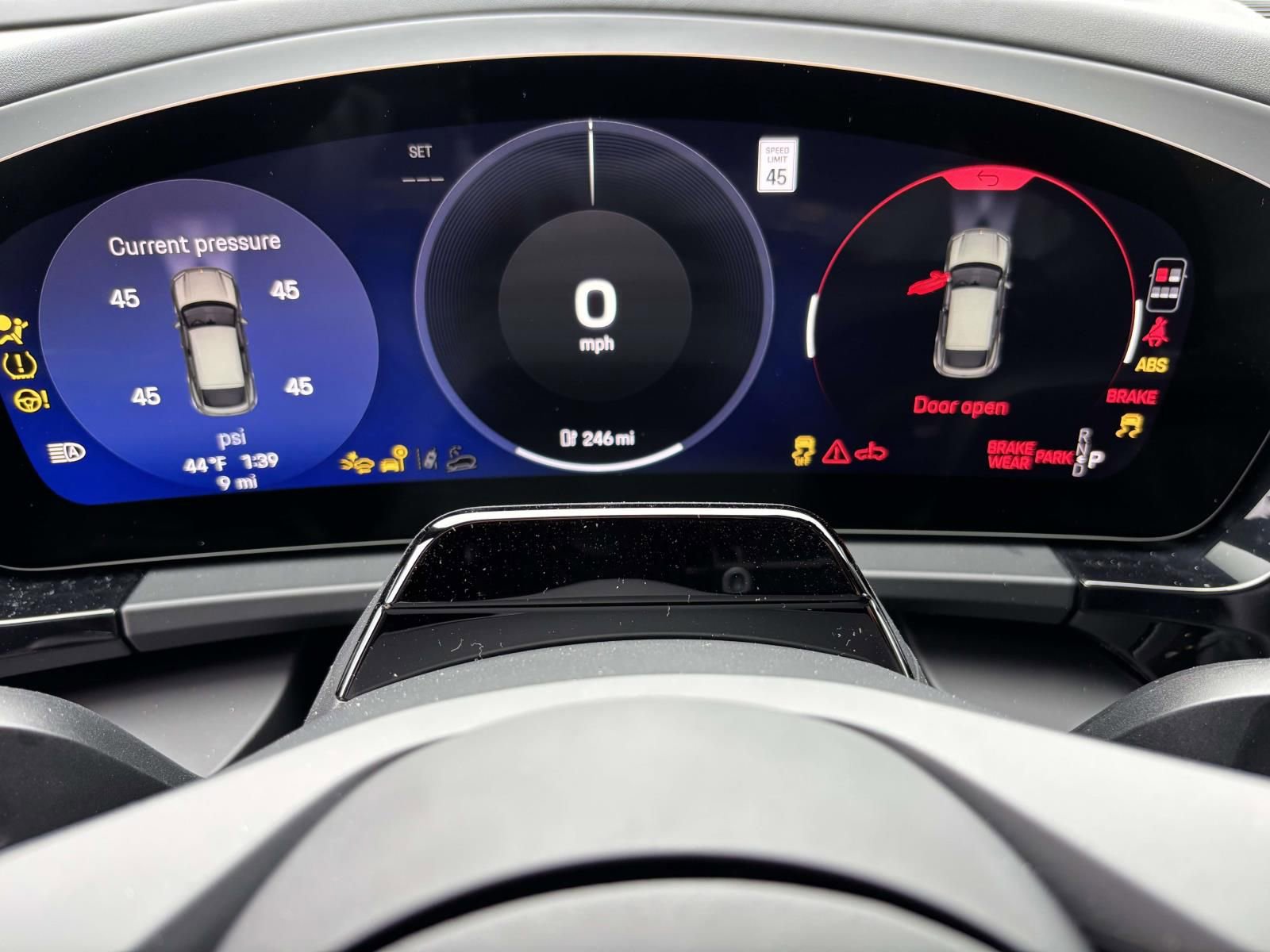 New 2026 Porsche Macan 4S Electric AWD/4WD image 28