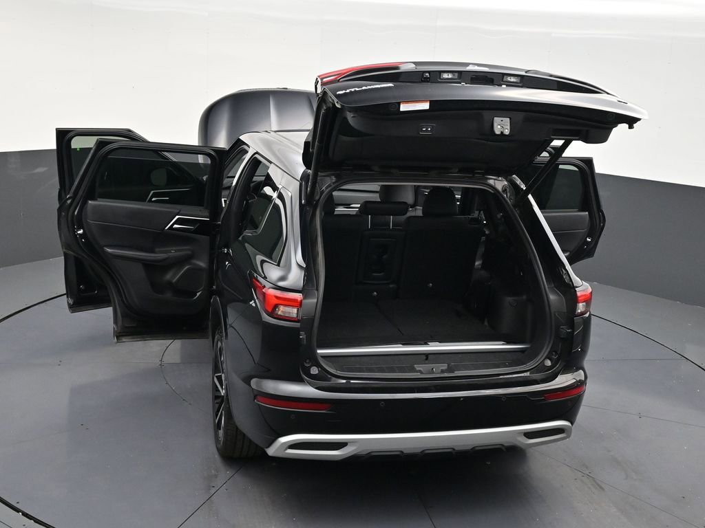 Used 2022 Mitsubishi Outlander SE image 33