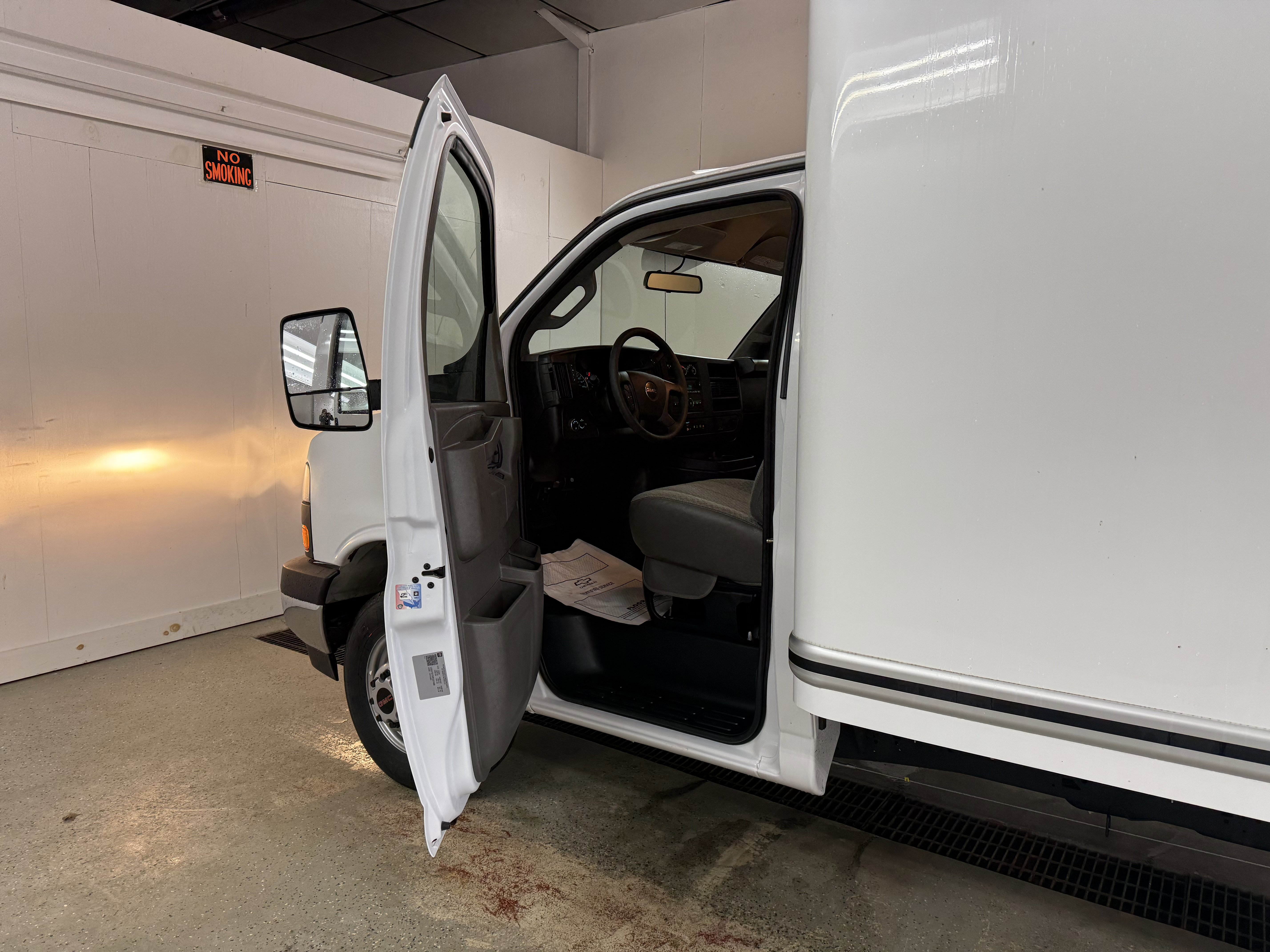 New 2024 GMC Savana 3500 w/ Power Convenience Package image 10