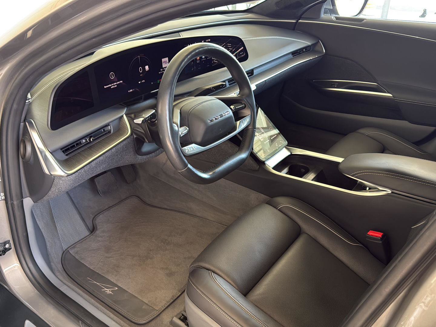 Used 2023 Lucid Air Touring AWD/4WD image 21