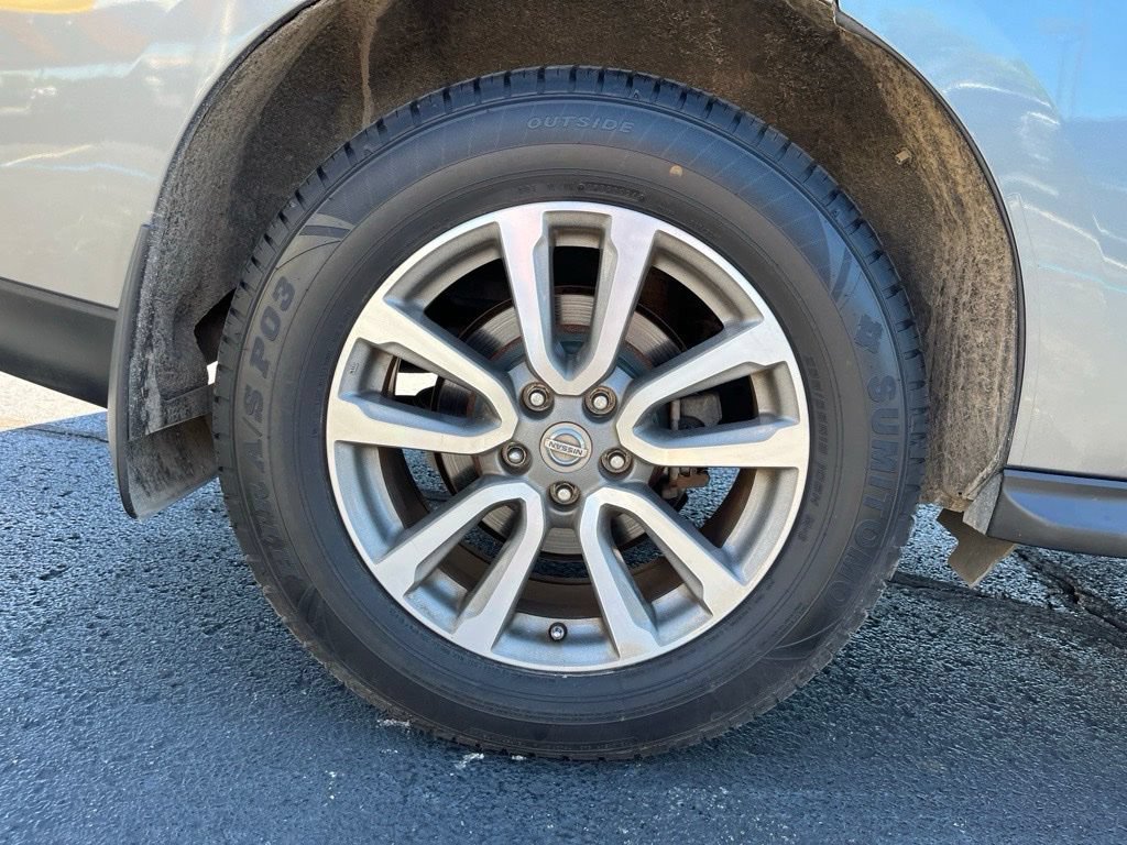 Used 2015 Nissan Pathfinder S AWD/4WD image 11