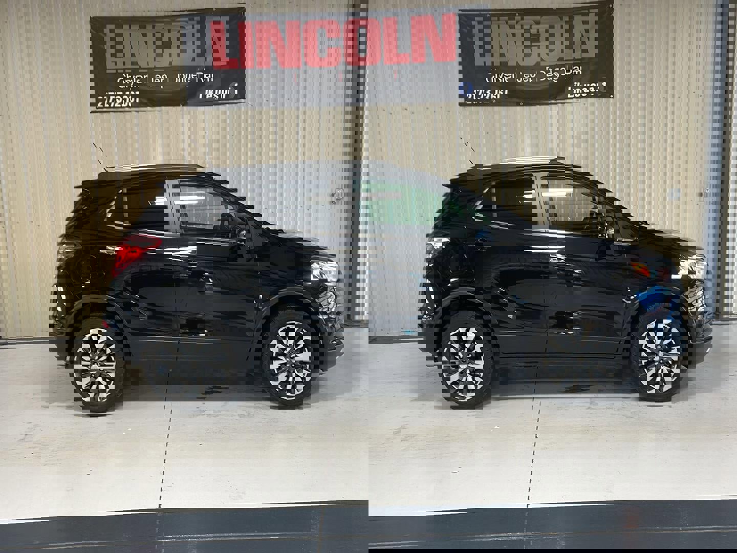 Used 2021 Buick Encore Preferred w/ Safety Package image 5