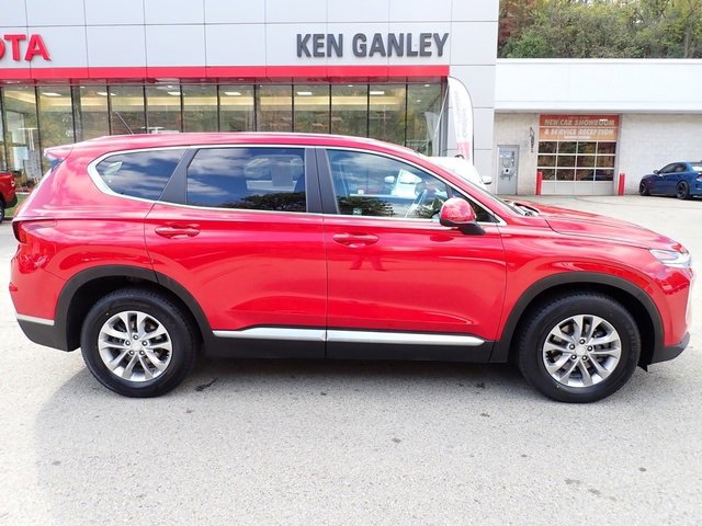 Used 2020 Hyundai Santa Fe SE image 2
