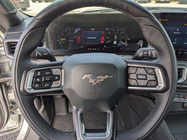 Used 2025 Ford Mustang Premium image 33