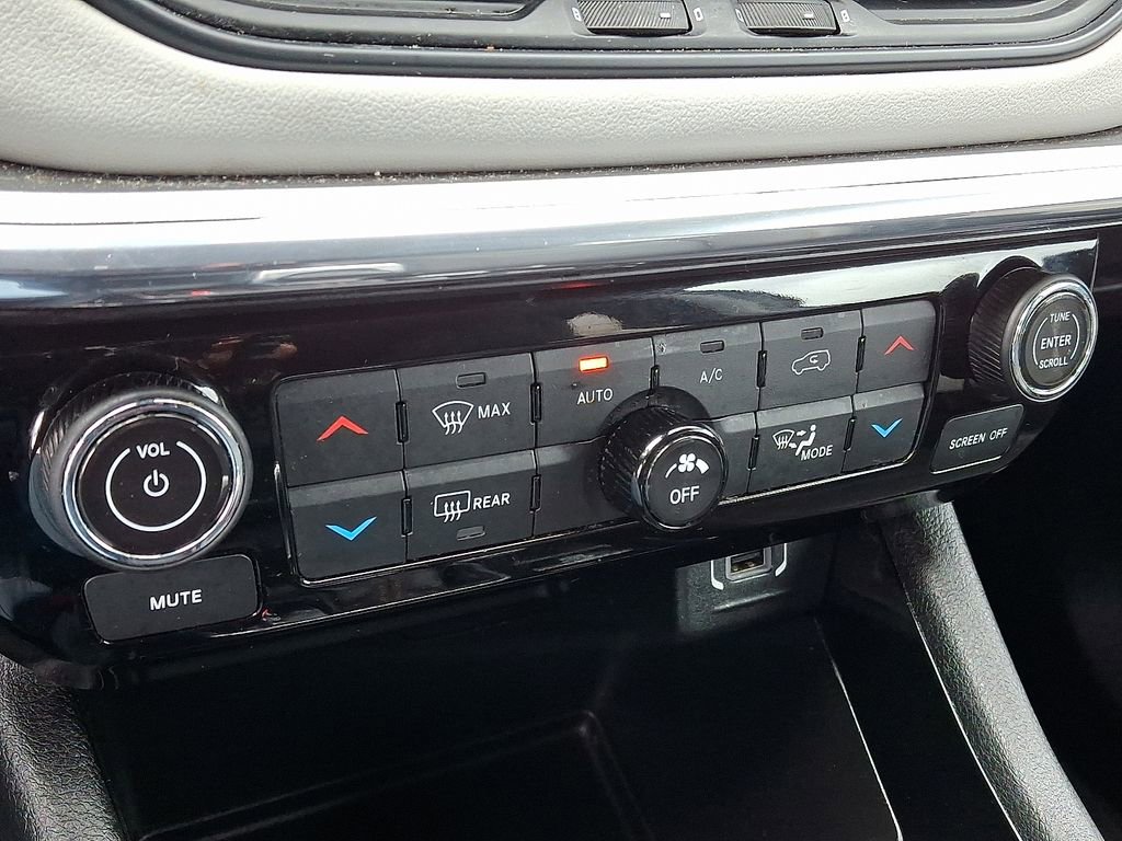 Used 2022 Jeep Compass Limited image 16