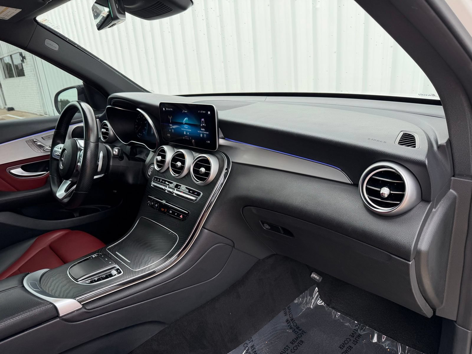 Used 2022 Mercedes-Benz GLC 300 4MATIC w/ AMG Line image 18