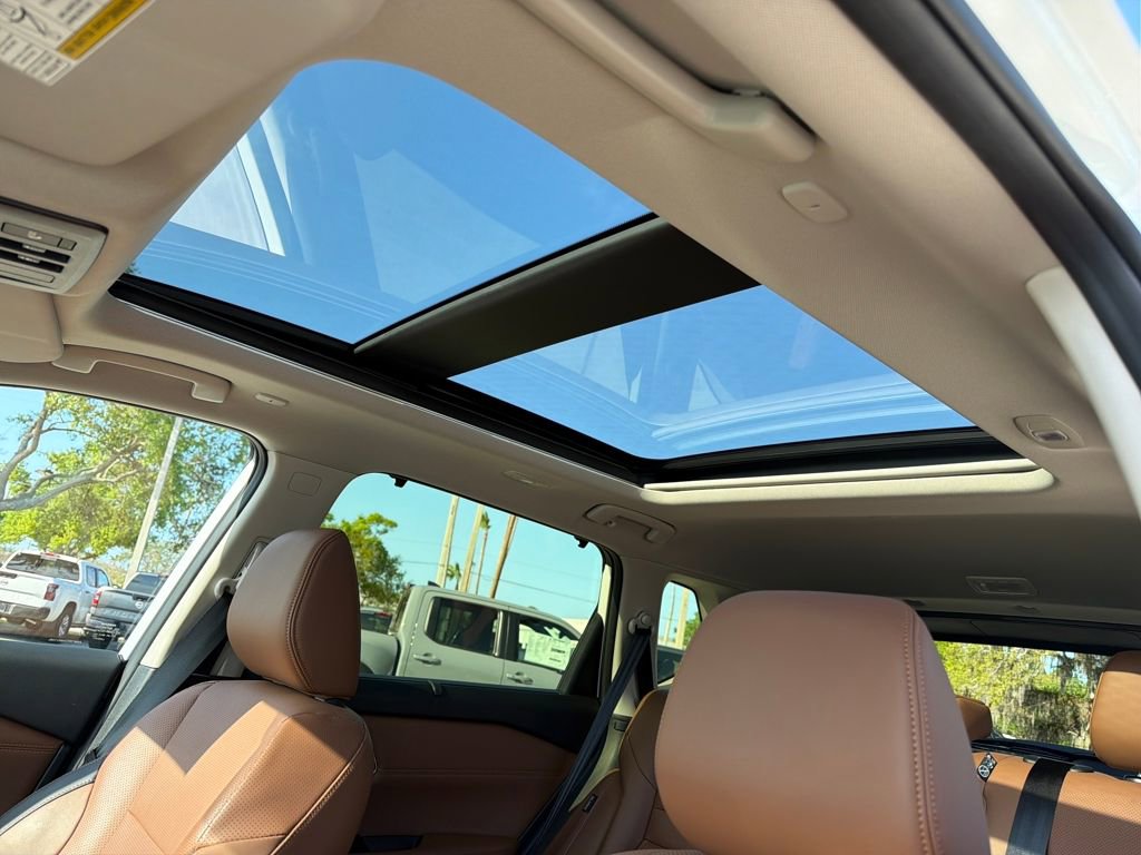 Used 2024 Nissan Rogue Platinum w/ Platinum Premium Package image 17