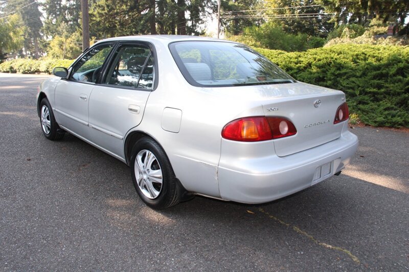 Used 2002 Toyota Corolla LE FWD image 4