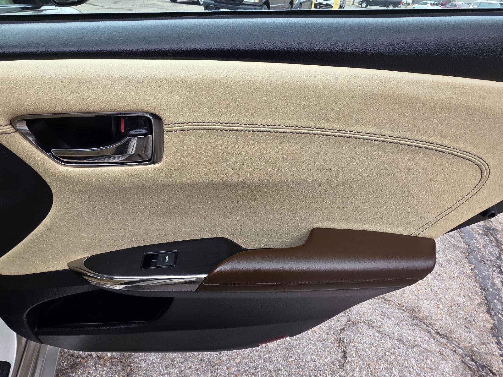 Used 2018 Toyota Avalon Limited FWD image 80