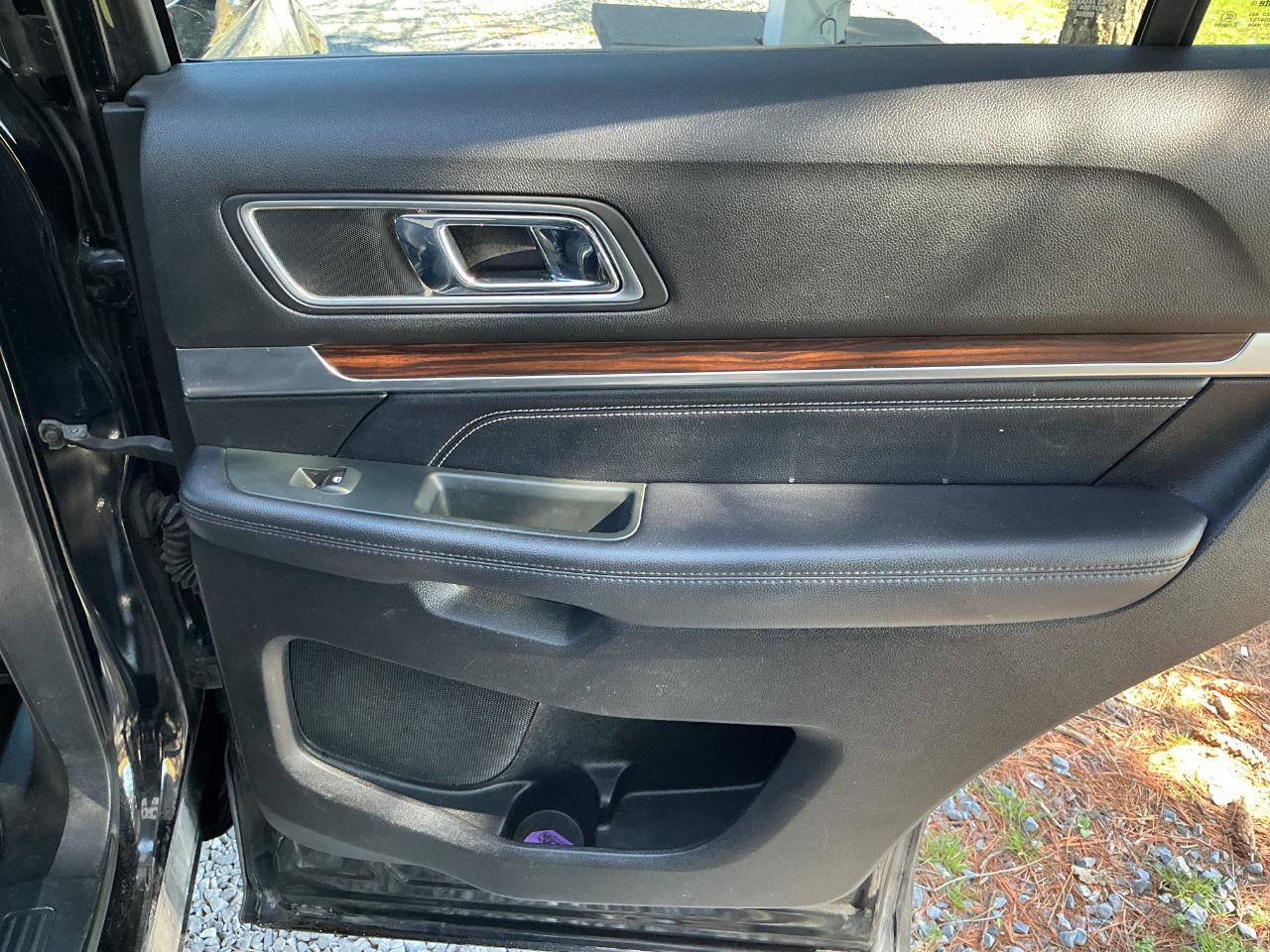 Used 2018 Ford Explorer Limited AWD/4WD image 20
