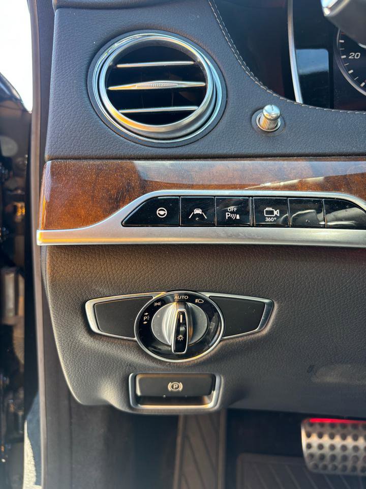 Used 2015 Mercedes-Benz S 550 4MATIC Sedan w/ Sport Package image 12