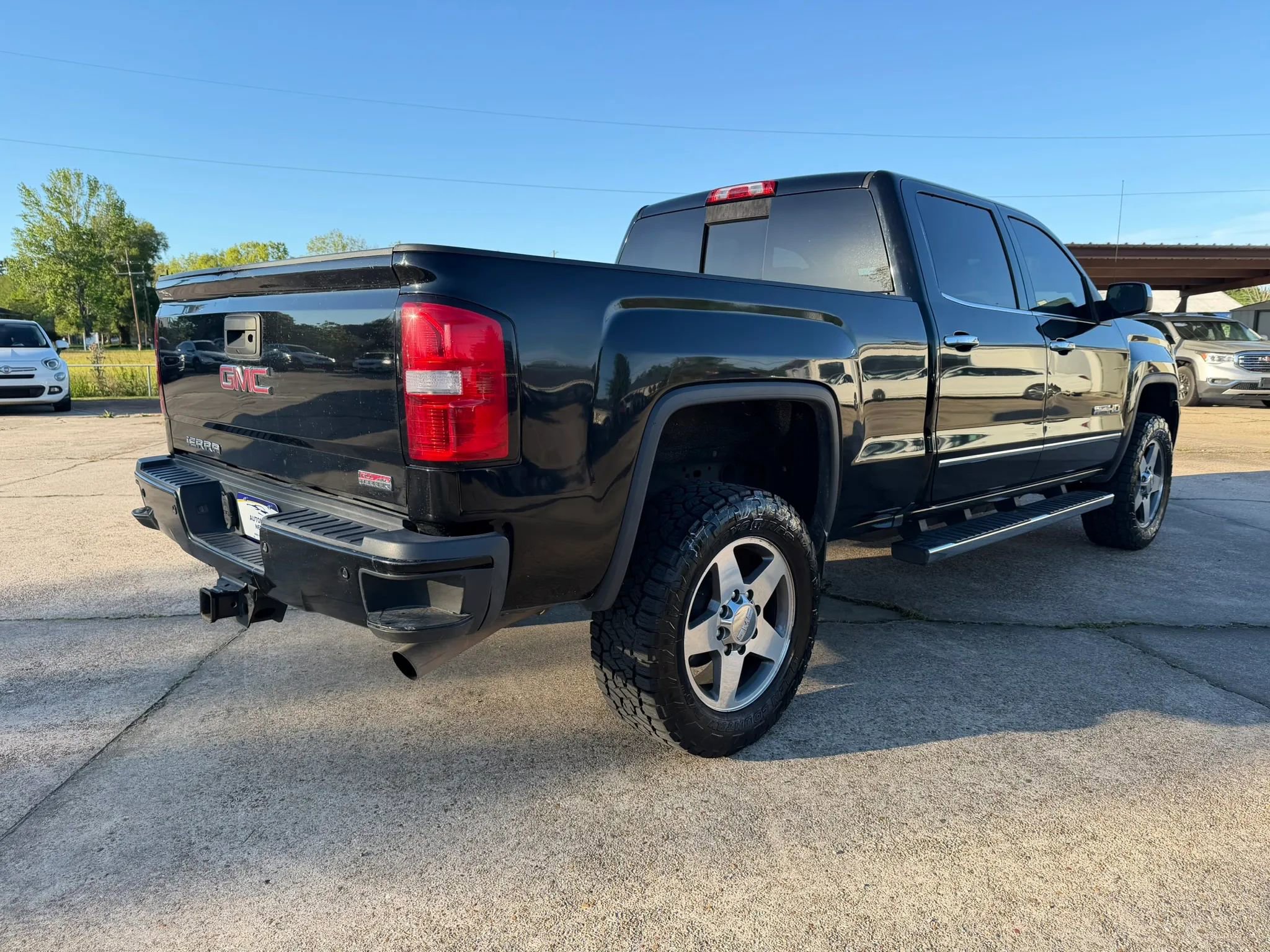 Used 2017 GMC Sierra 2500 SLT w/ All Terrain HD Package image 3